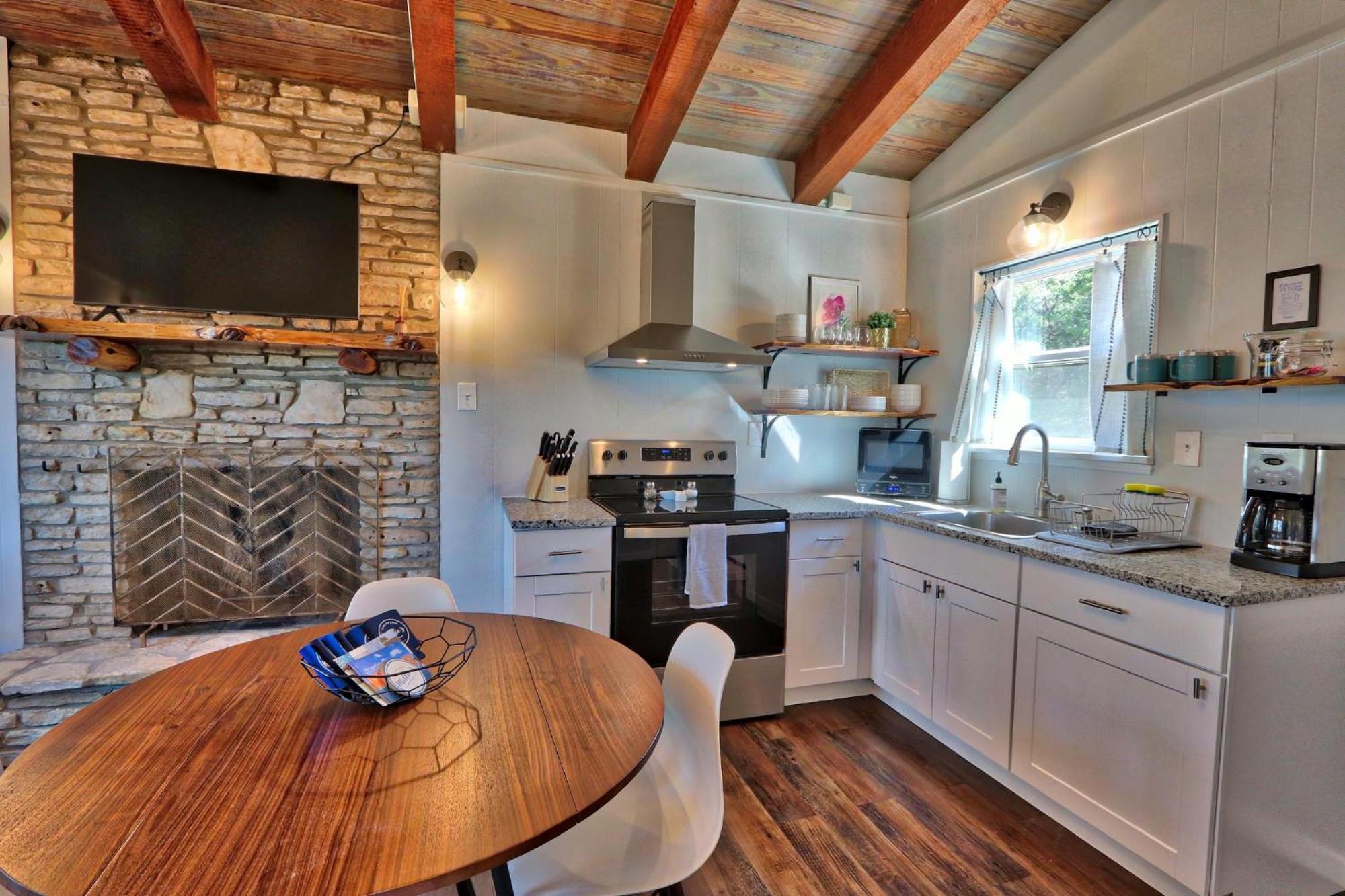 Millie'S Cottages Unit 2 - Annie Canyon Lake Exteriör bild